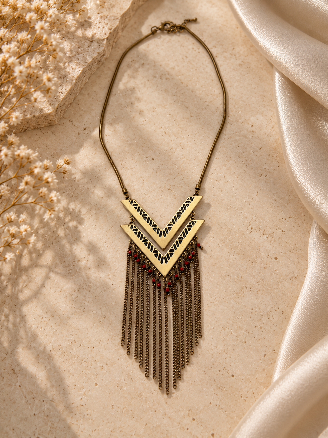 Veya v Necklace
