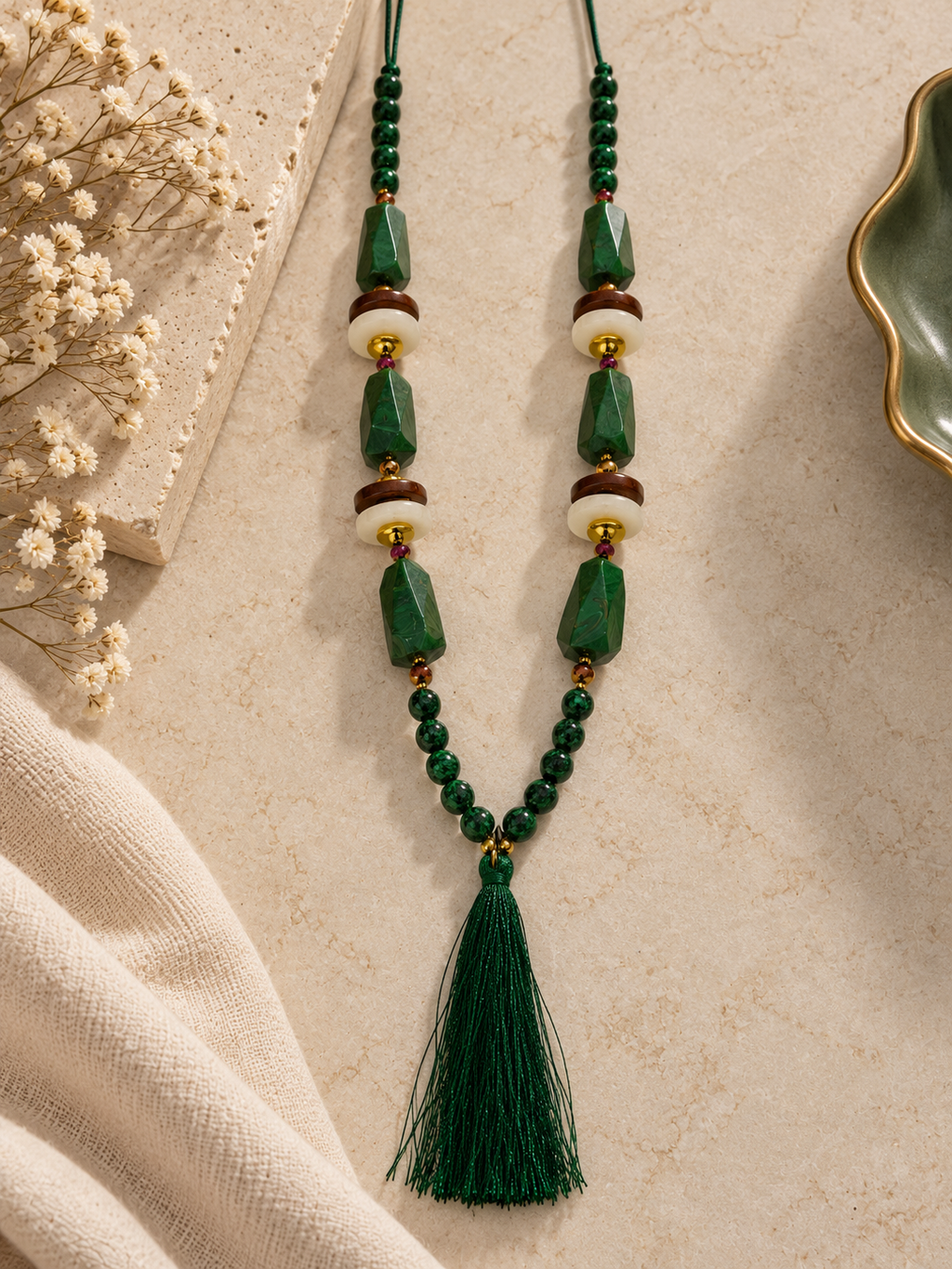 Emerald Majesty Necklace