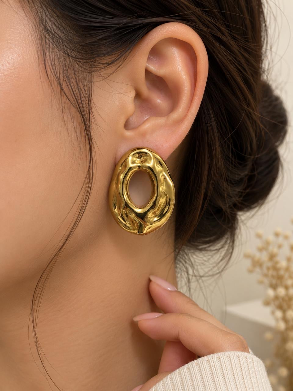Gold Oval Earrings