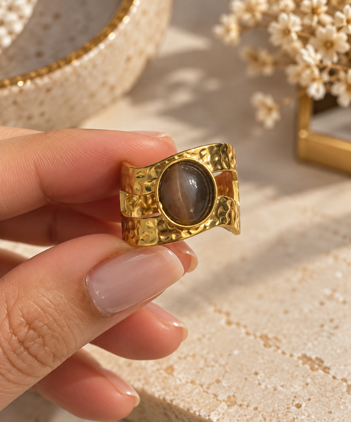 Smoky Aura Ring