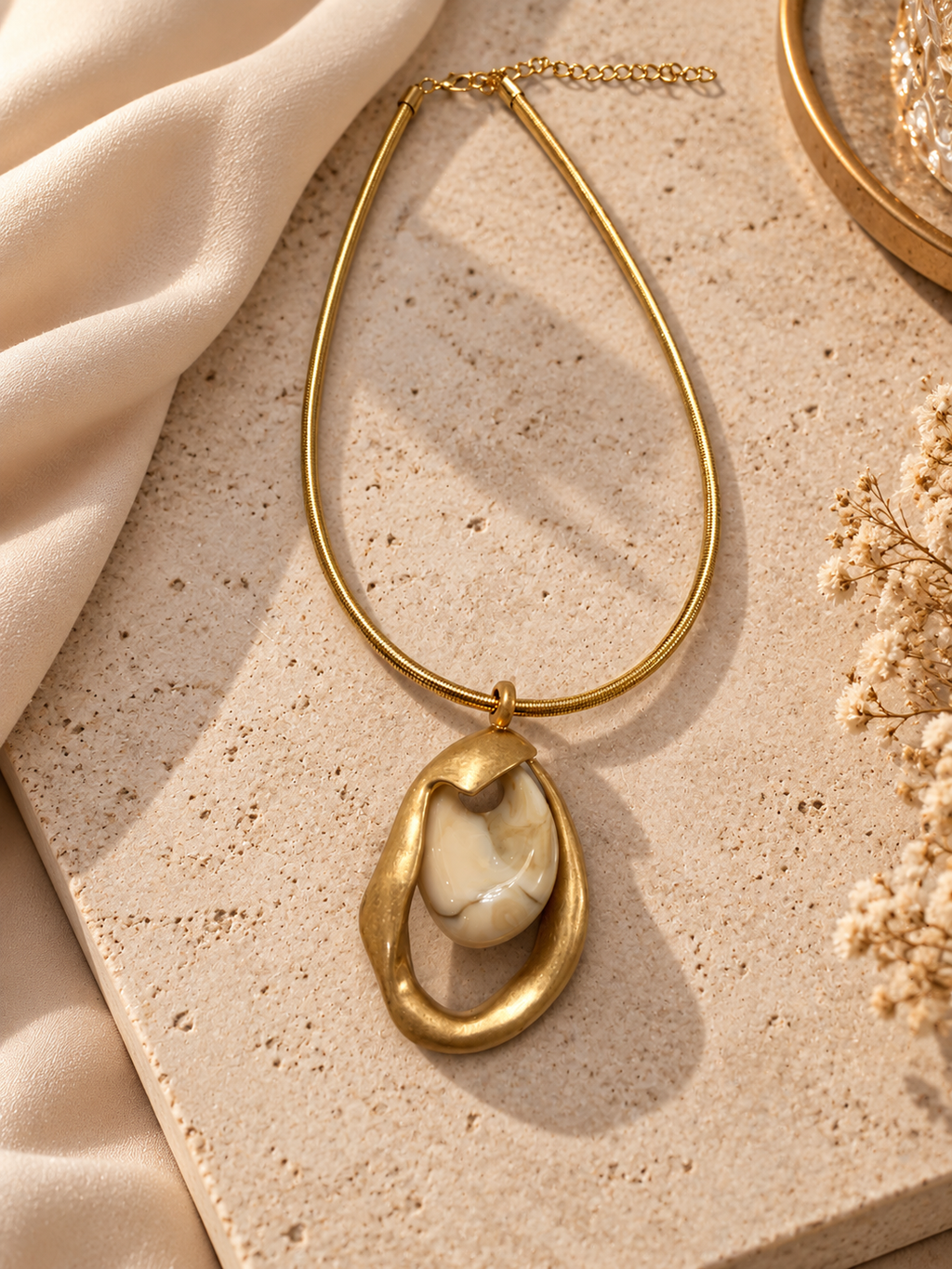 Marble Oval Necklace
