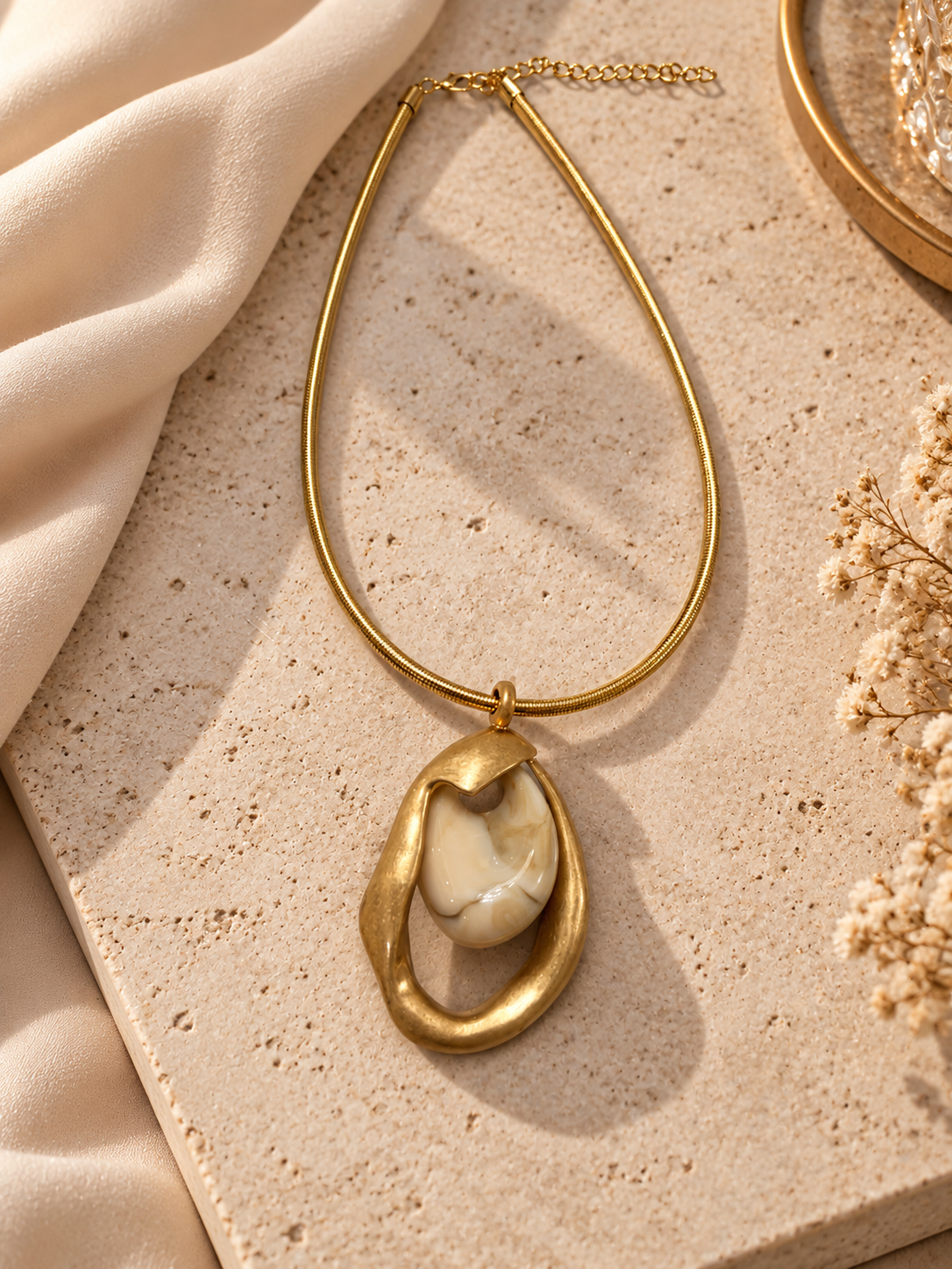 Marble Oval Necklace